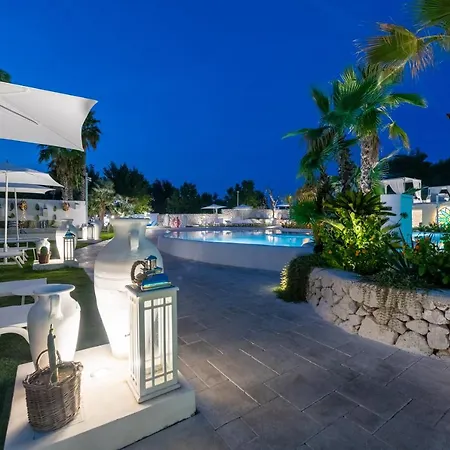 Prázdninový areál Malia Village 3*