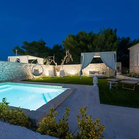 Malia Village 3*