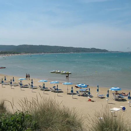 假日公园 Malia Village 维耶斯泰
